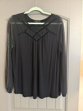 Women's Top with great Detail